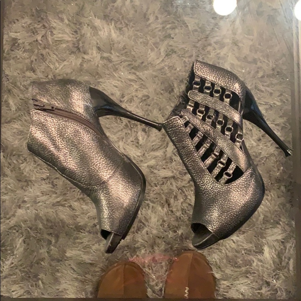 BCBGeneration Heels - Picture 2 of 2
